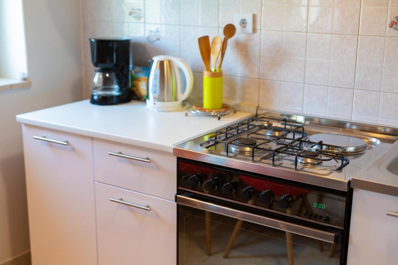 Apartment Lipovac Malinska Buitenkant foto