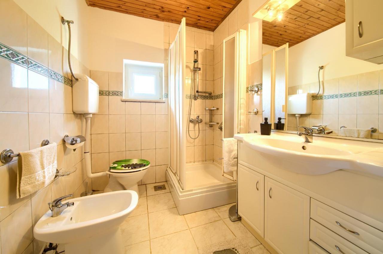 Apartment Lipovac Malinska Buitenkant foto