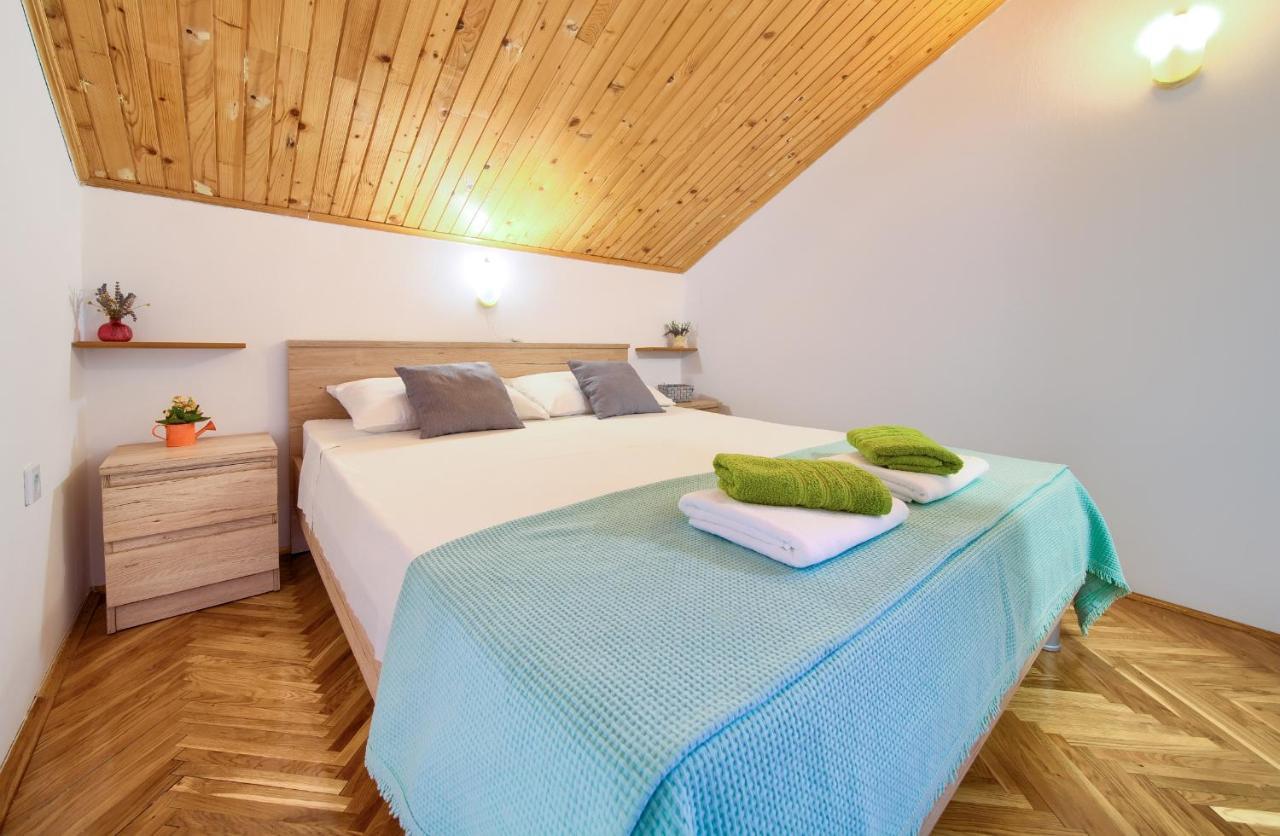 Apartment Lipovac Malinska Buitenkant foto