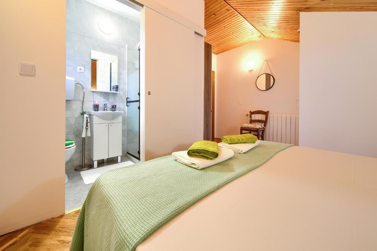 Apartment Lipovac Malinska Buitenkant foto