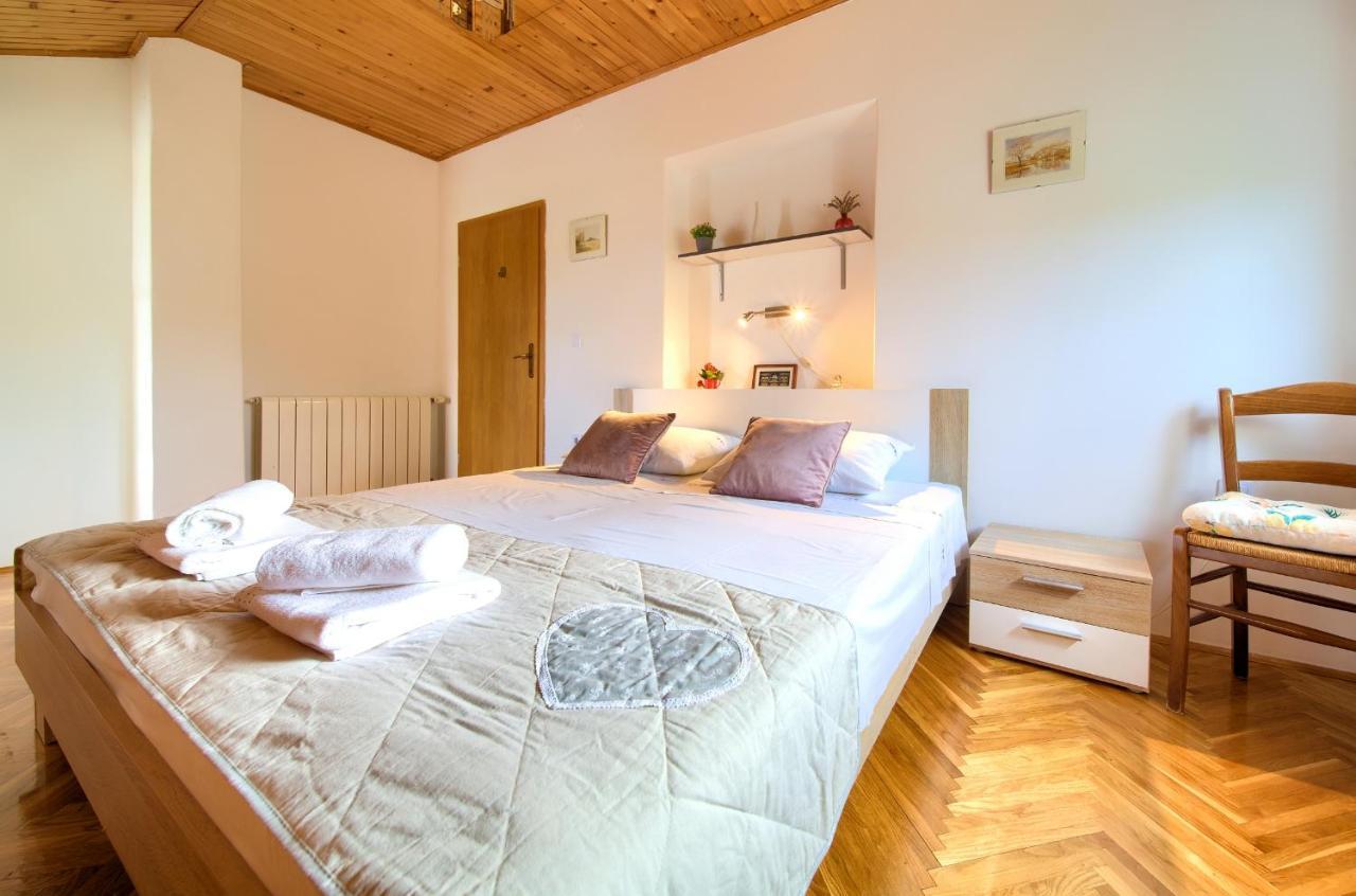 Apartment Lipovac Malinska Buitenkant foto