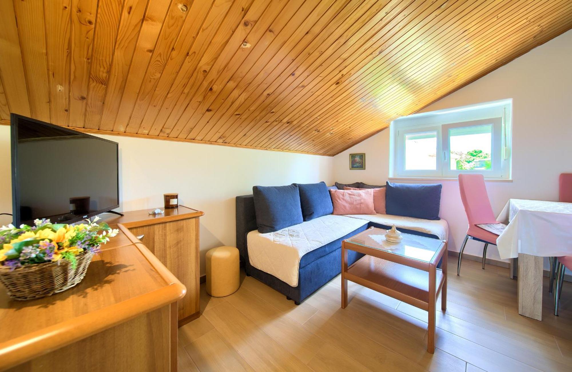 Apartment Lipovac Malinska Buitenkant foto