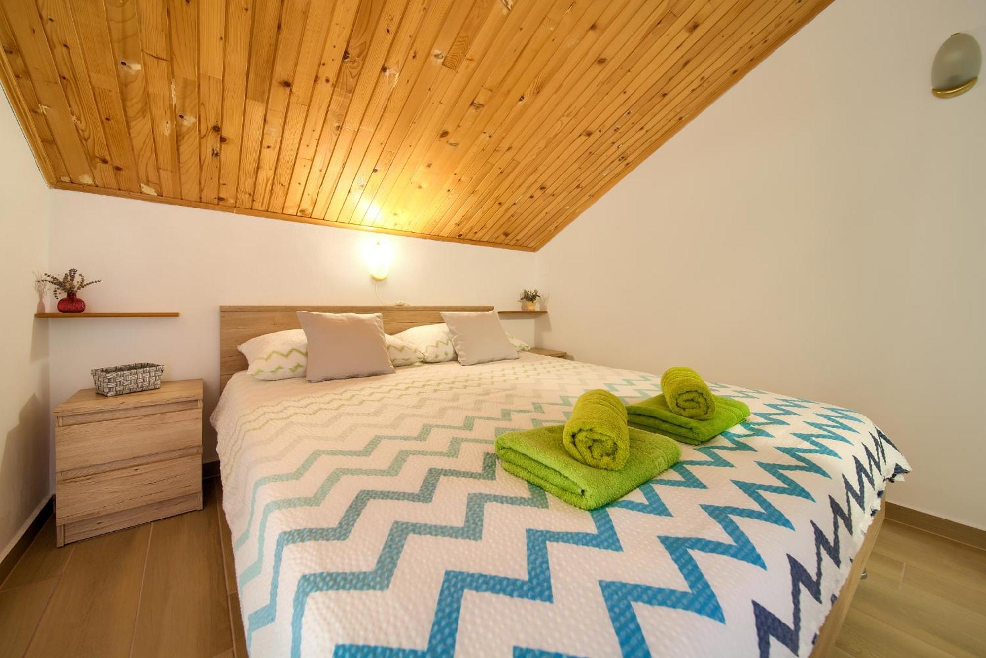 Apartment Lipovac Malinska Buitenkant foto